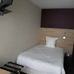 Logis A La Bonne לאבאל