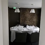 Logis A La Bonne 호텔 라발