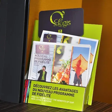 호텔 Logis A La Bonne 라발