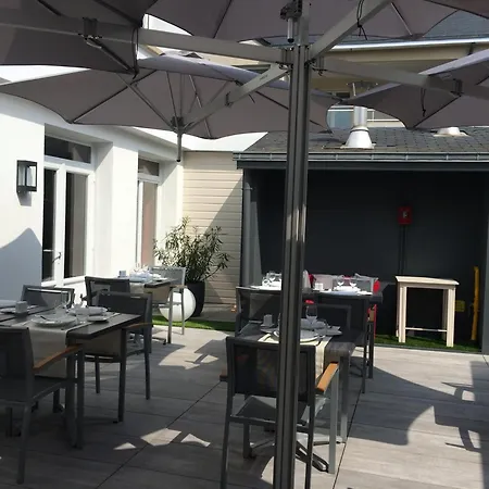 Hotel Logis A La Bonne Laval (Mayenne)