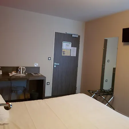 Logis A La Bonne 호텔 라발