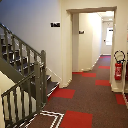 Logis A La Bonne 호텔 2*