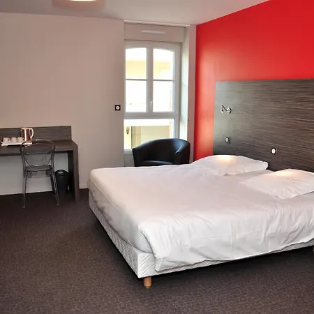 Logis A La Bonne Hotel 2*