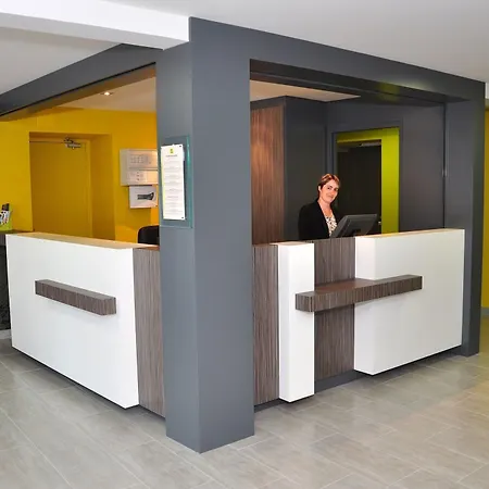 Logis A La Bonne 호텔 2*