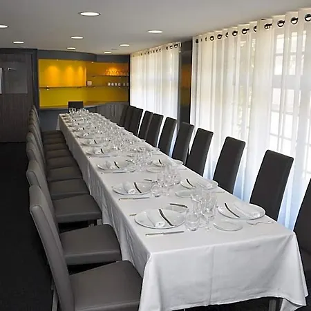 Logis A La Bonne Hotel Laval (Mayenne)