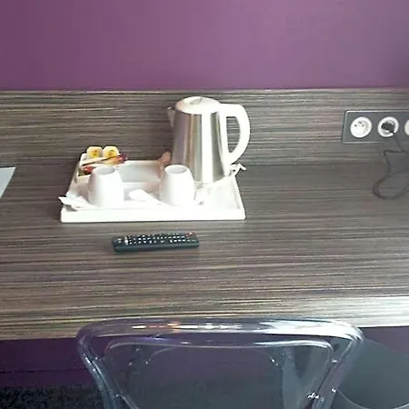 Logis A La Bonne Hotel