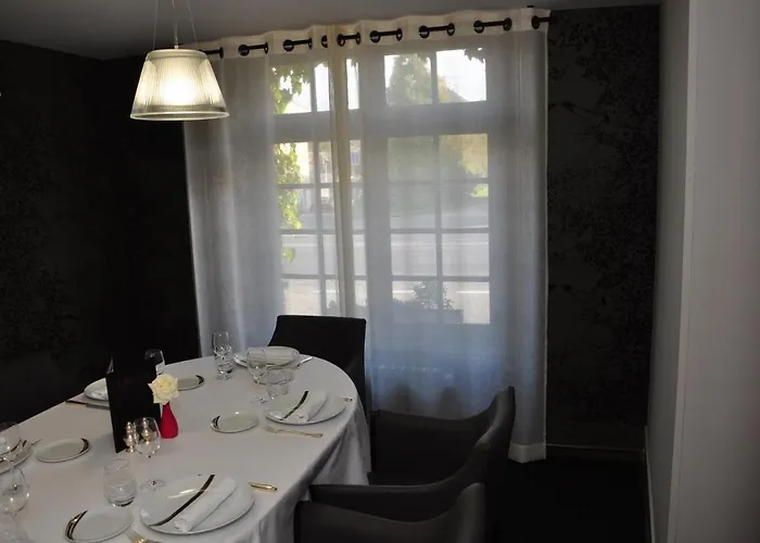 Logis A La Bonne Hotel Laval (Mayenne)