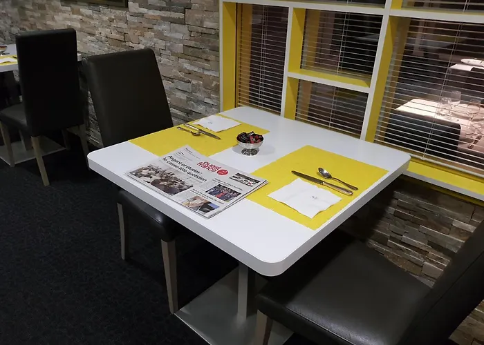 酒店 Logis A La Bonne 2*