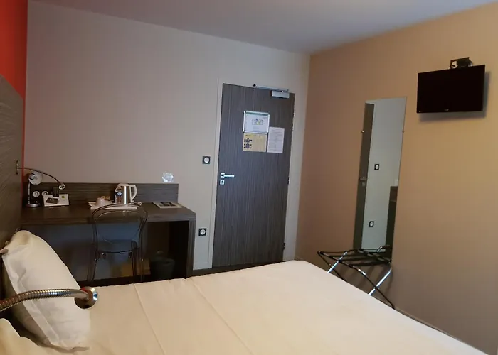 Logis A La Bonne Hotel Laval (Mayenne)