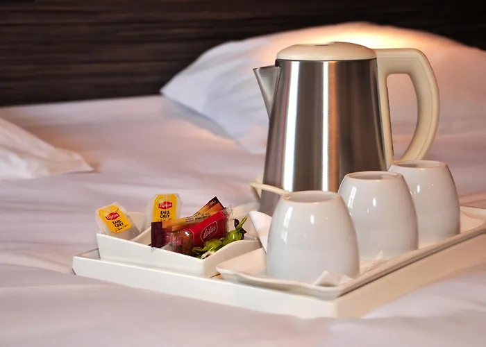 Logis A La Bonne Hotel Laval (Mayenne)