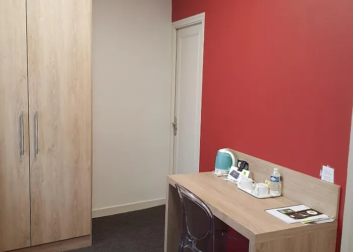 酒店 Logis A La Bonne 2*