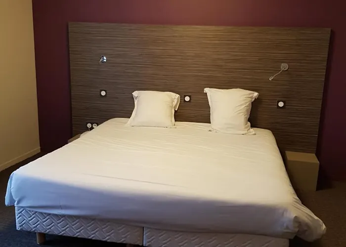 Logis A La Bonne Hotel Laval (Mayenne)