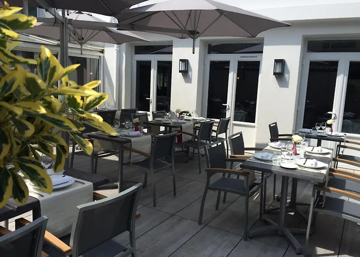 Logis A La Bonne Hotel