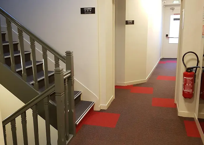 Logis A La Bonne Hotel 2*