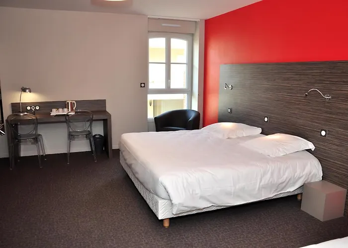 Logis A La Bonne Hotel 2*