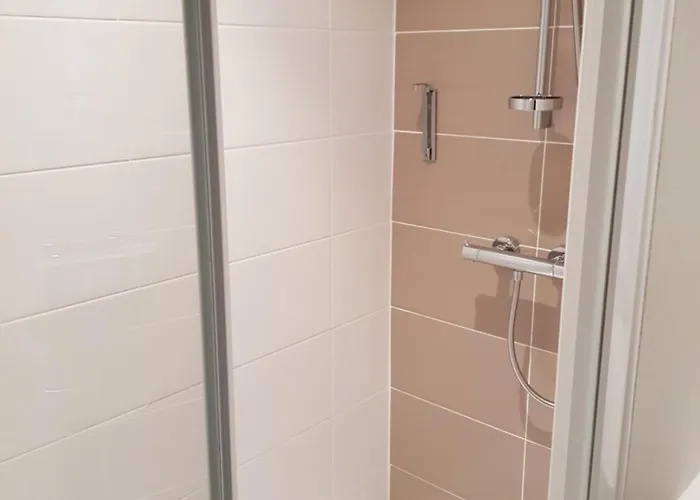 Logis A La Bonne Hotel Laval (Mayenne)